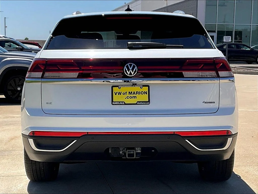 New 2026 White Volkswagen 2.0T SE w/Technology image 6