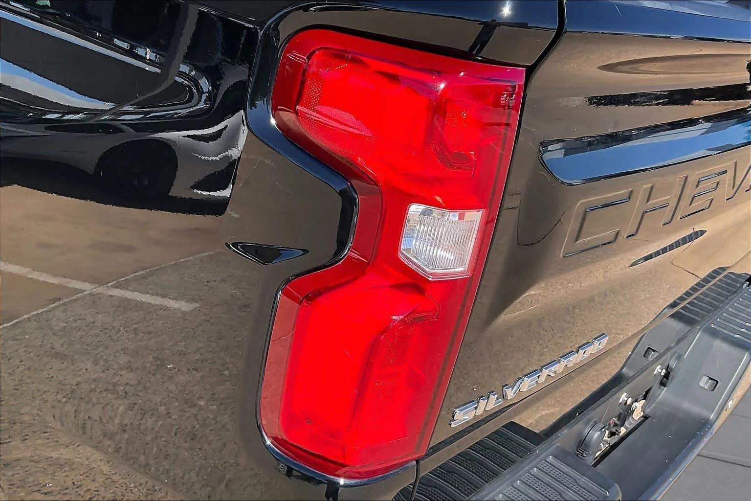 Used 2021 Black Chevrolet LTZ image 27