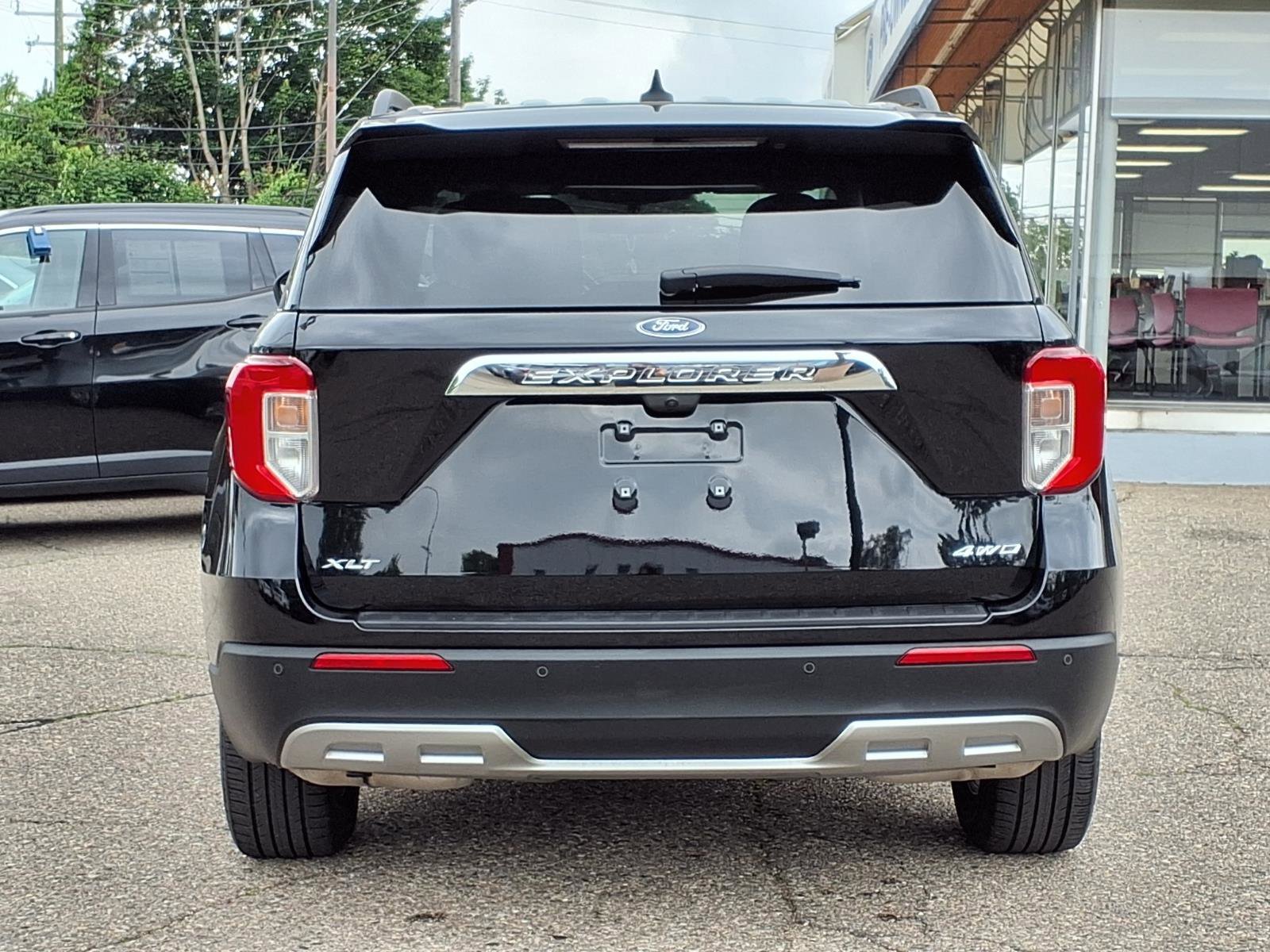 Certified Used 2024 Agate Black Metallic Ford XLT image 23