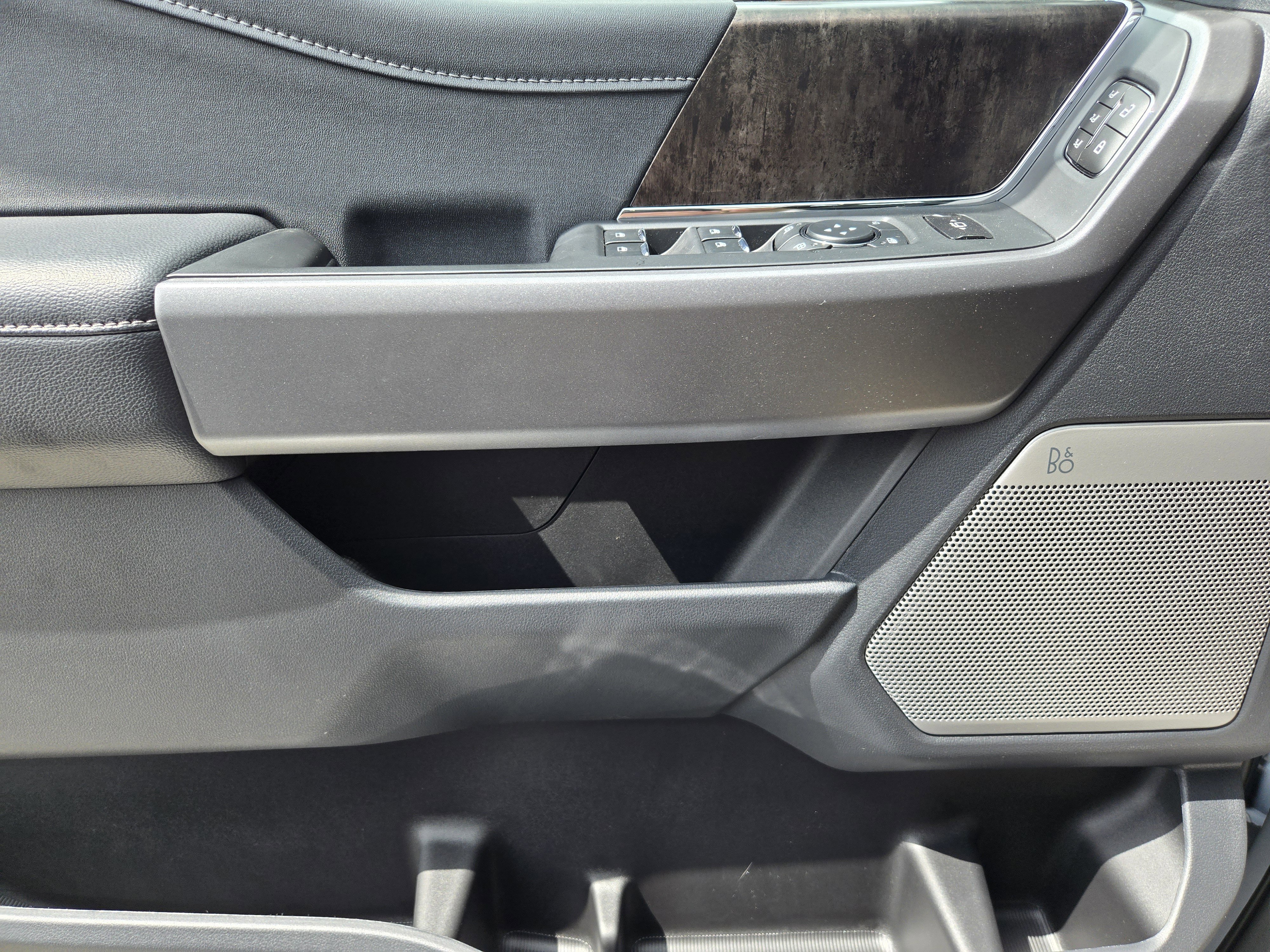 New 2026 Glacier Gray Ford F-250 Lariat image 14