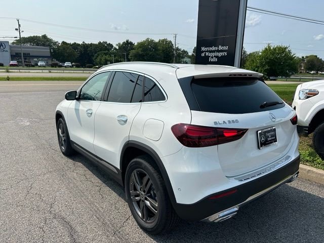 New 2026 Polar White Mercedes-Benz GLA 250 image 3