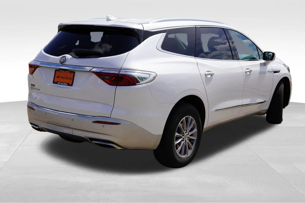 Used 2024 White Frost Tricoat Buick Essence image 5