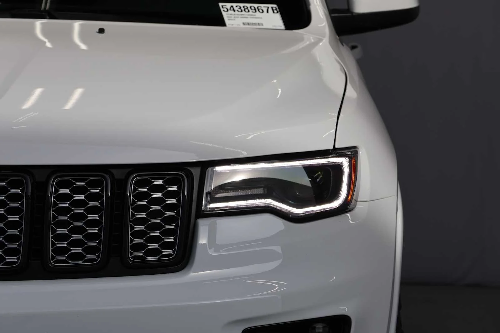 Used 2022 Bright White Clearcoat Jeep Laredo X image 4