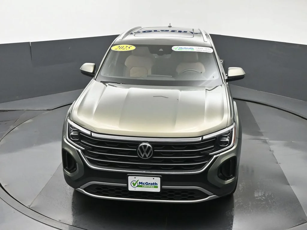 Certified Used 2025 Green Volkswagen 2.0T SE w/Technology image 25