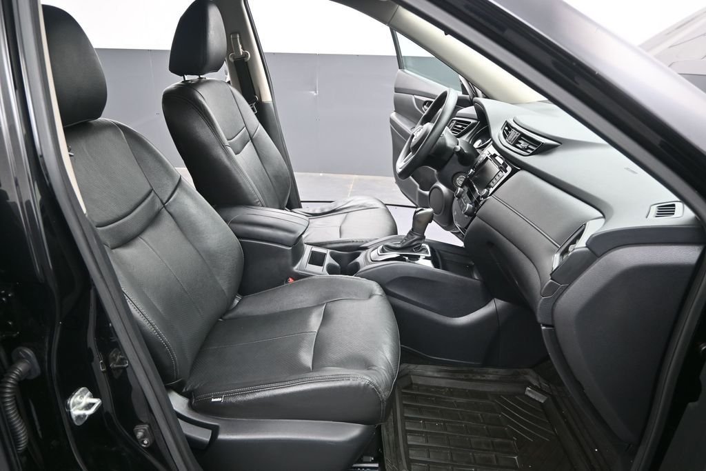 Used 2020 Black Nissan S image 26