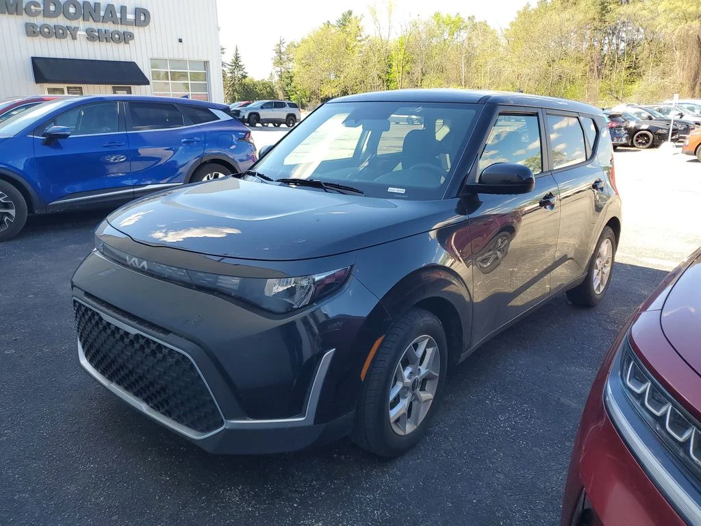 2025 Kia Soul 2.0L LX IVT's photo
