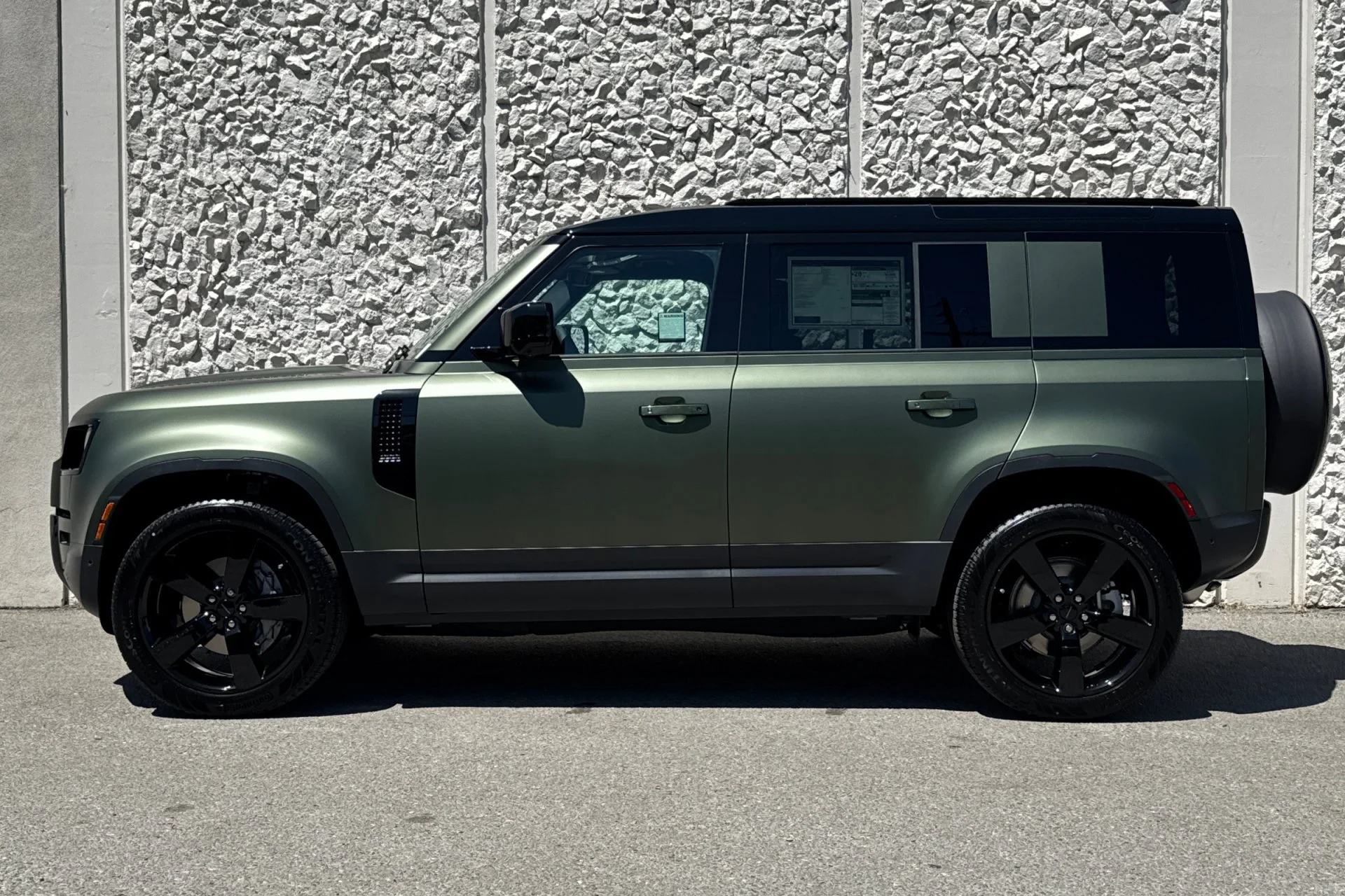New 2026 Woolstone Green Land Rover S image 5
