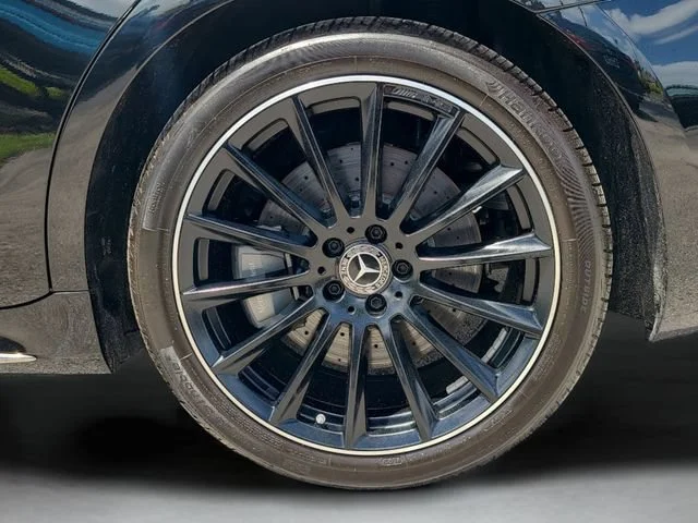 Used 2023 Black Mercedes-Benz S 580 image 35