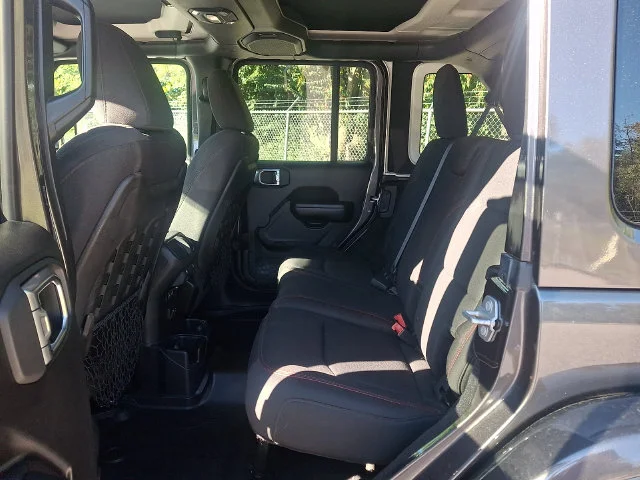 Used 2018 Gray Jeep Unlimited Rubicon image 9