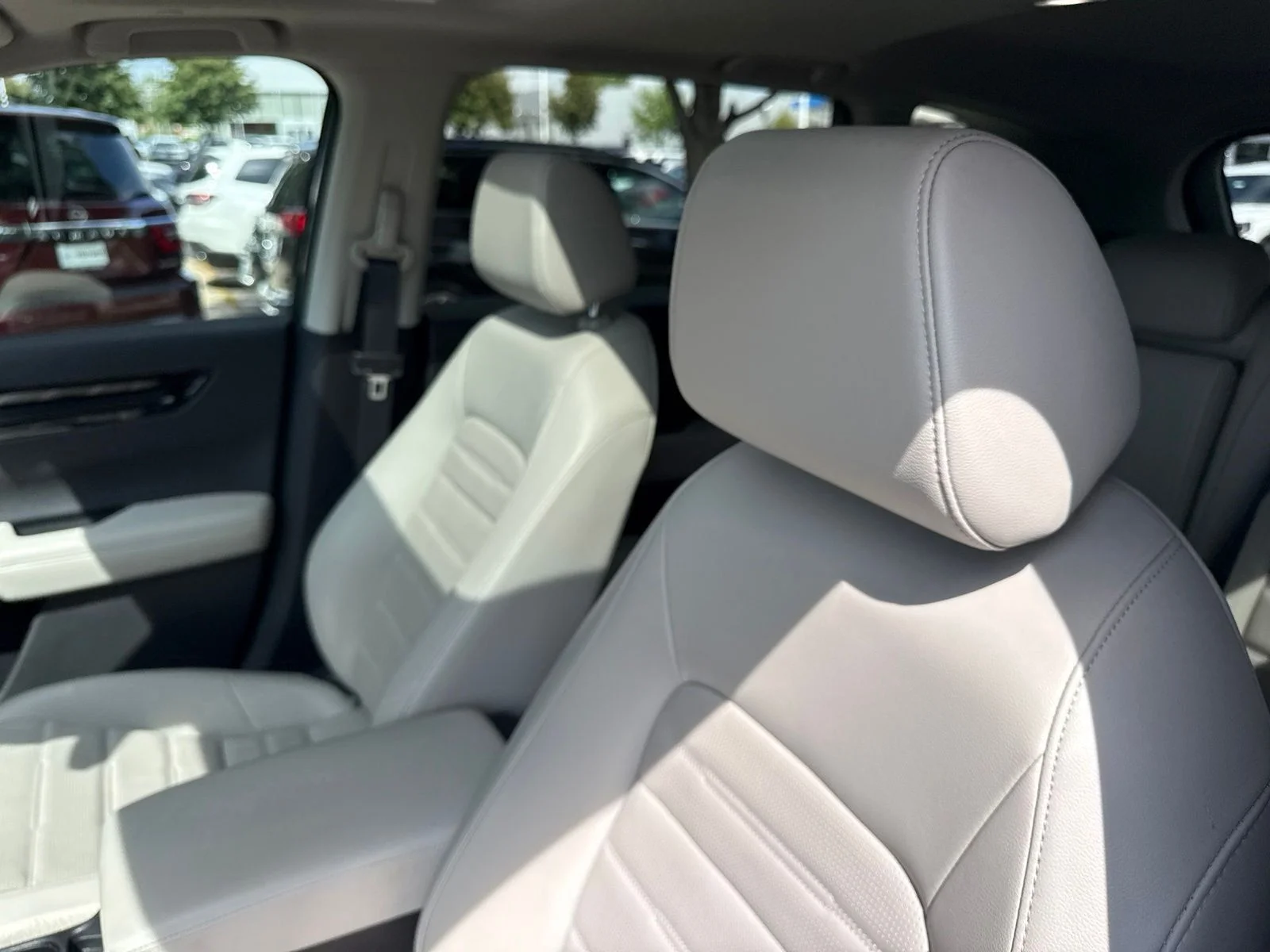 Used 2024 Still Night Pearl Honda EX-L image 15