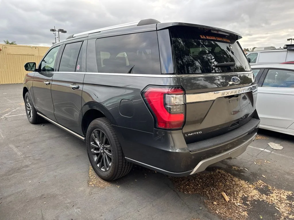Used 2020  Ford Limited image 5