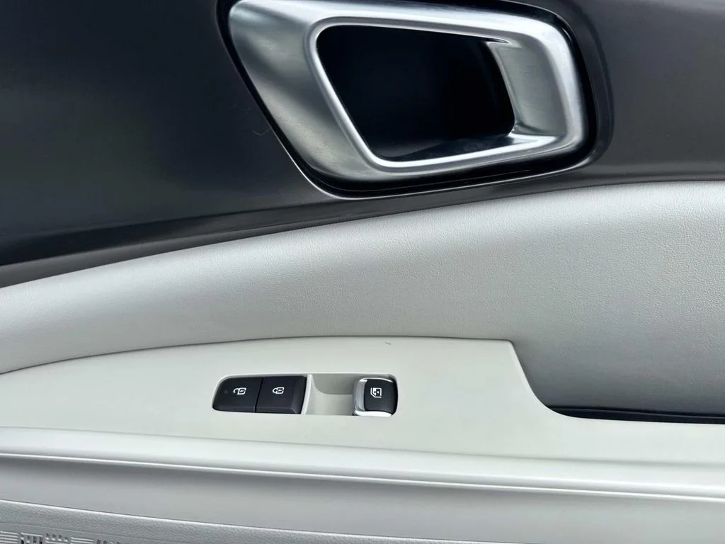 2025 Kia Carnival SX Prestige - Photo 21
