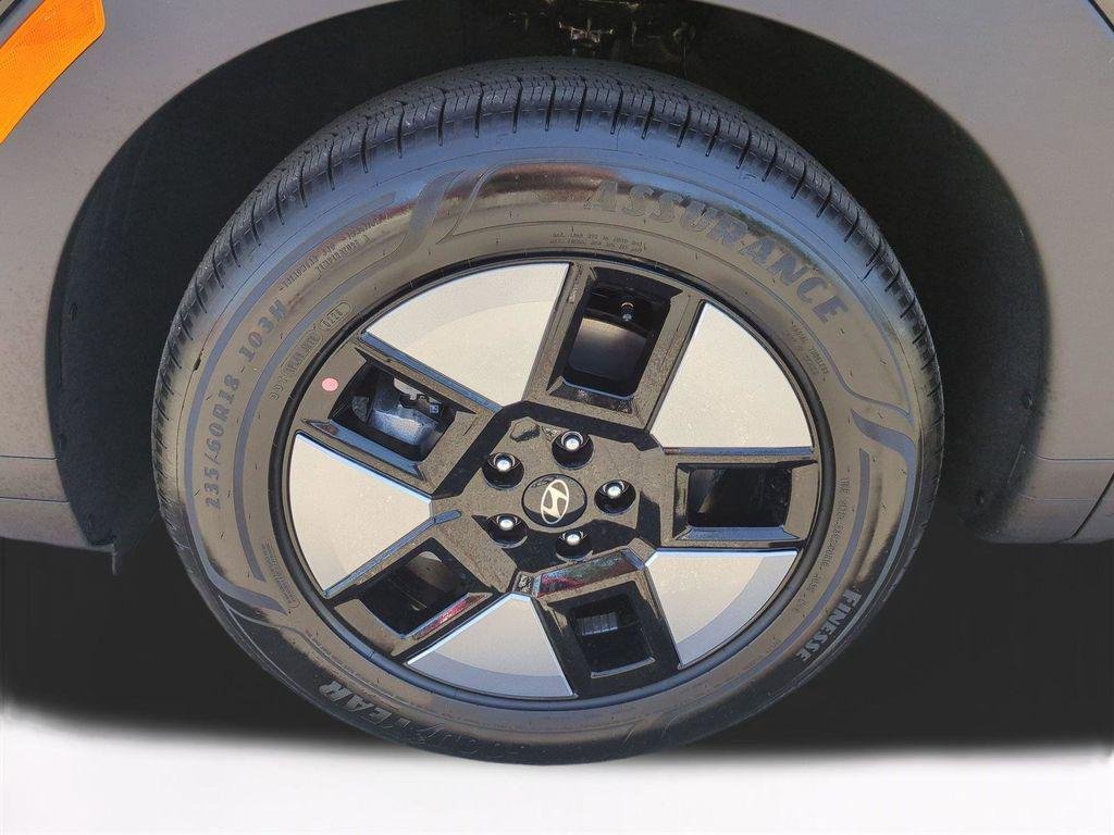 New 2026 Black Hyundai SEL image 11
