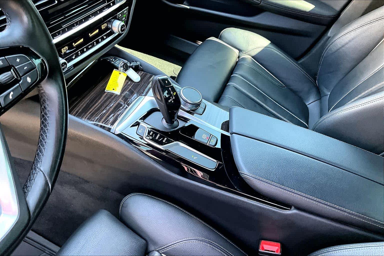 Used 2019 Black Sapphire Metallic BMW 530i image 17