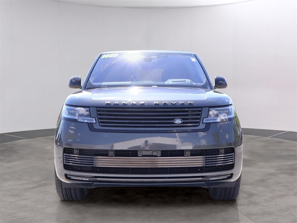 2023 Land Rover Range Rover SV photo 2
