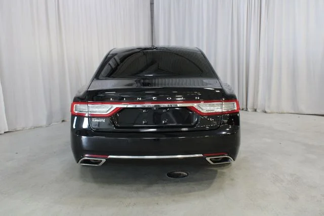 Used 2017 Black Lincoln Select image 24