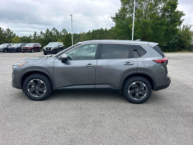 Used 2025 Gray Nissan SV image 7