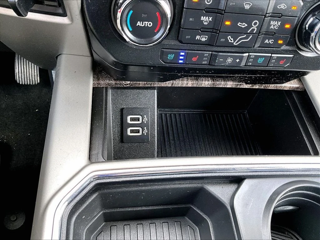 Used 2017 Red Ford Lariat image 20