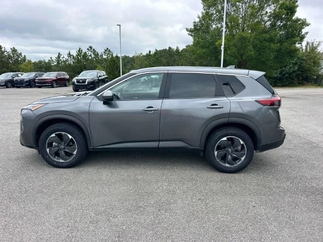 Used 2025 Gray Nissan SV image 7