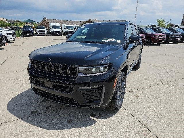 2026 Jeep Grand Cherokee Limited Reserve
