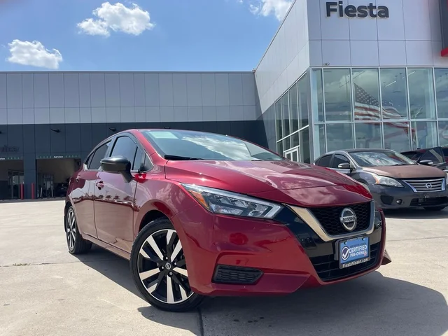 2022 Nissan Versa 1.6 SR