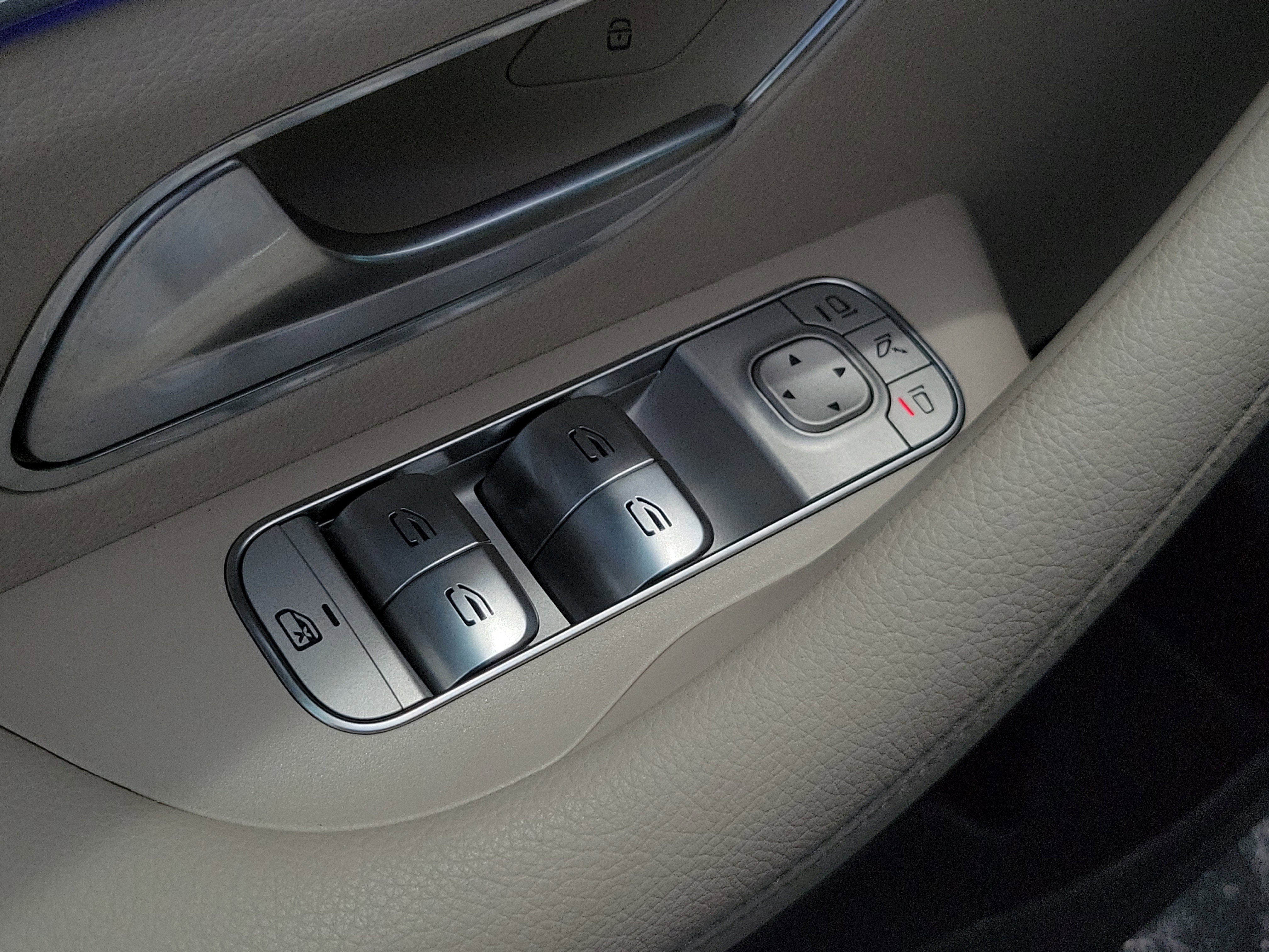 Used 2024 Silver Mercedes-Benz GLE 350 image 16