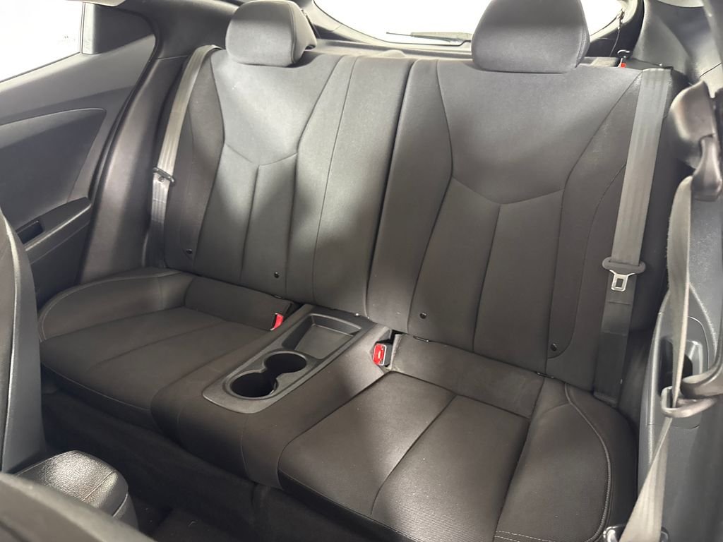 2013 Hyundai Veloster Base - Photo 12