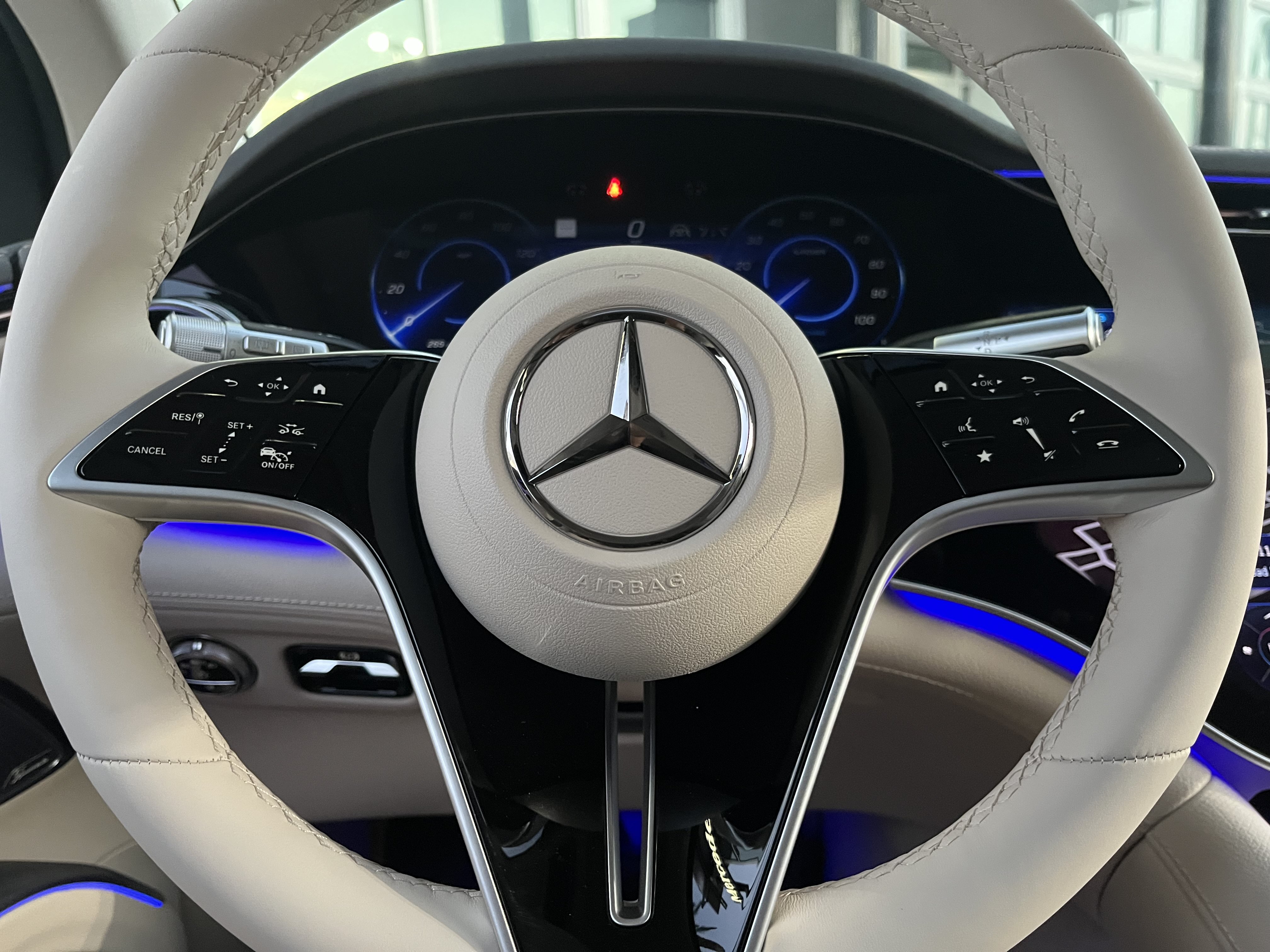 New 2026 POLAR WHITE Mercedes-Benz EQS 400 image 21