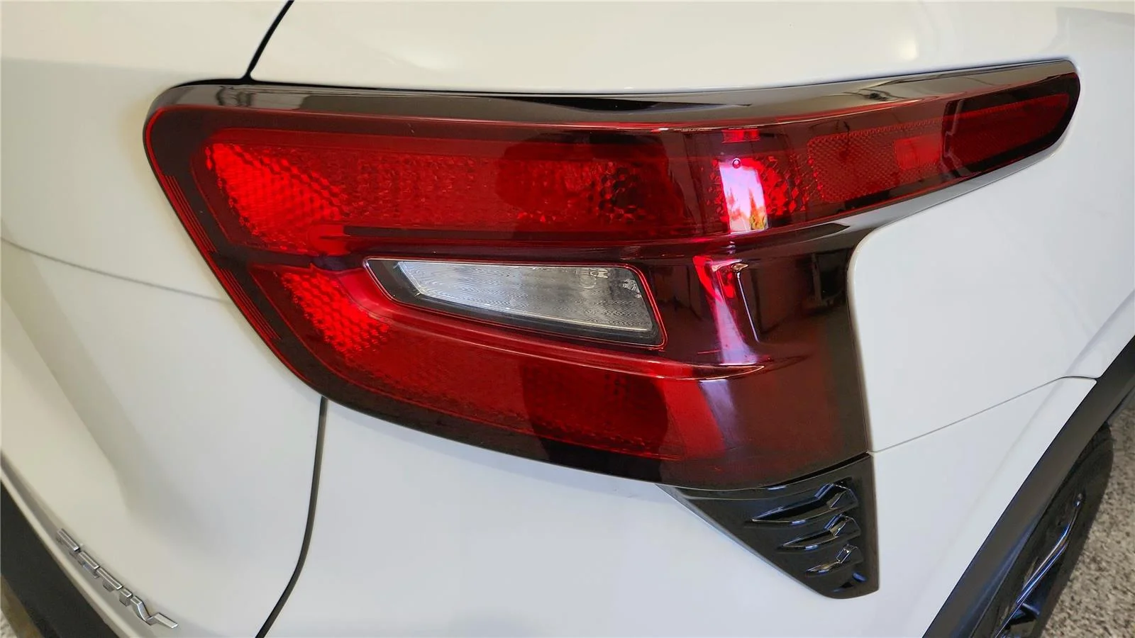 Used 2025 Summit White Chevrolet ACTIV image 15