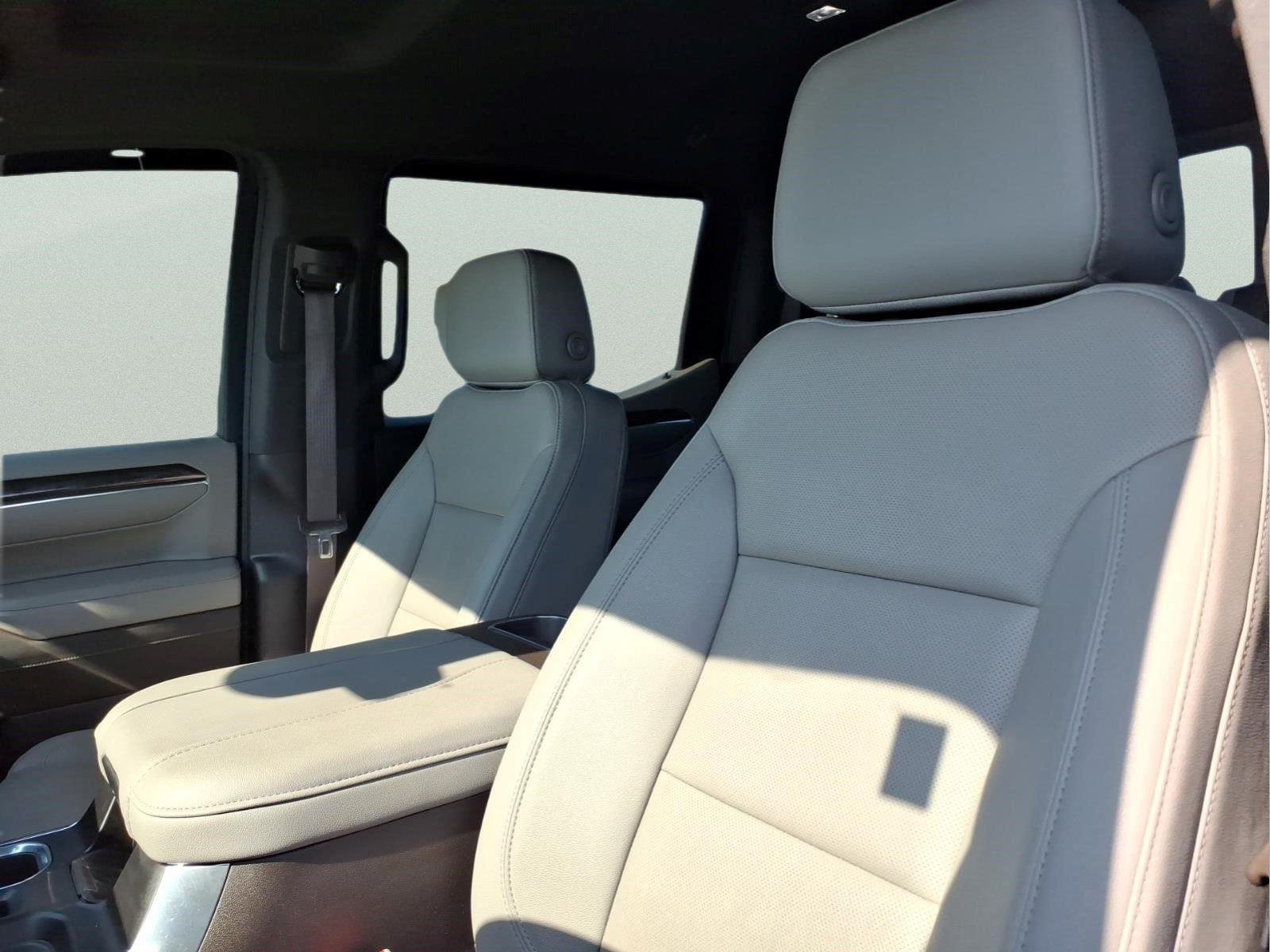 2024 Chevrolet Silverado 1500 LTZ - Photo 18