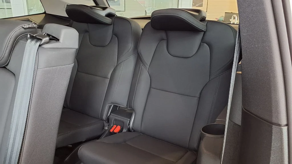 2026 Volvo XC90 Plus - Photo 19