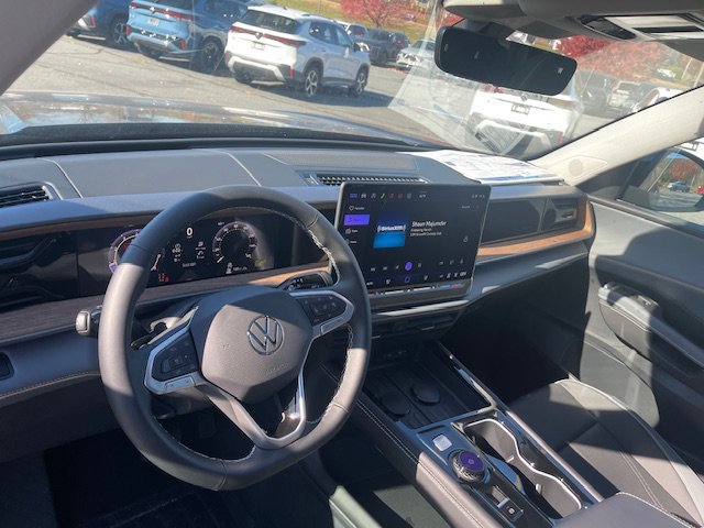 New 2027 Deep Black Pearl Volkswagen 2.0T SE w/ Technology image 12