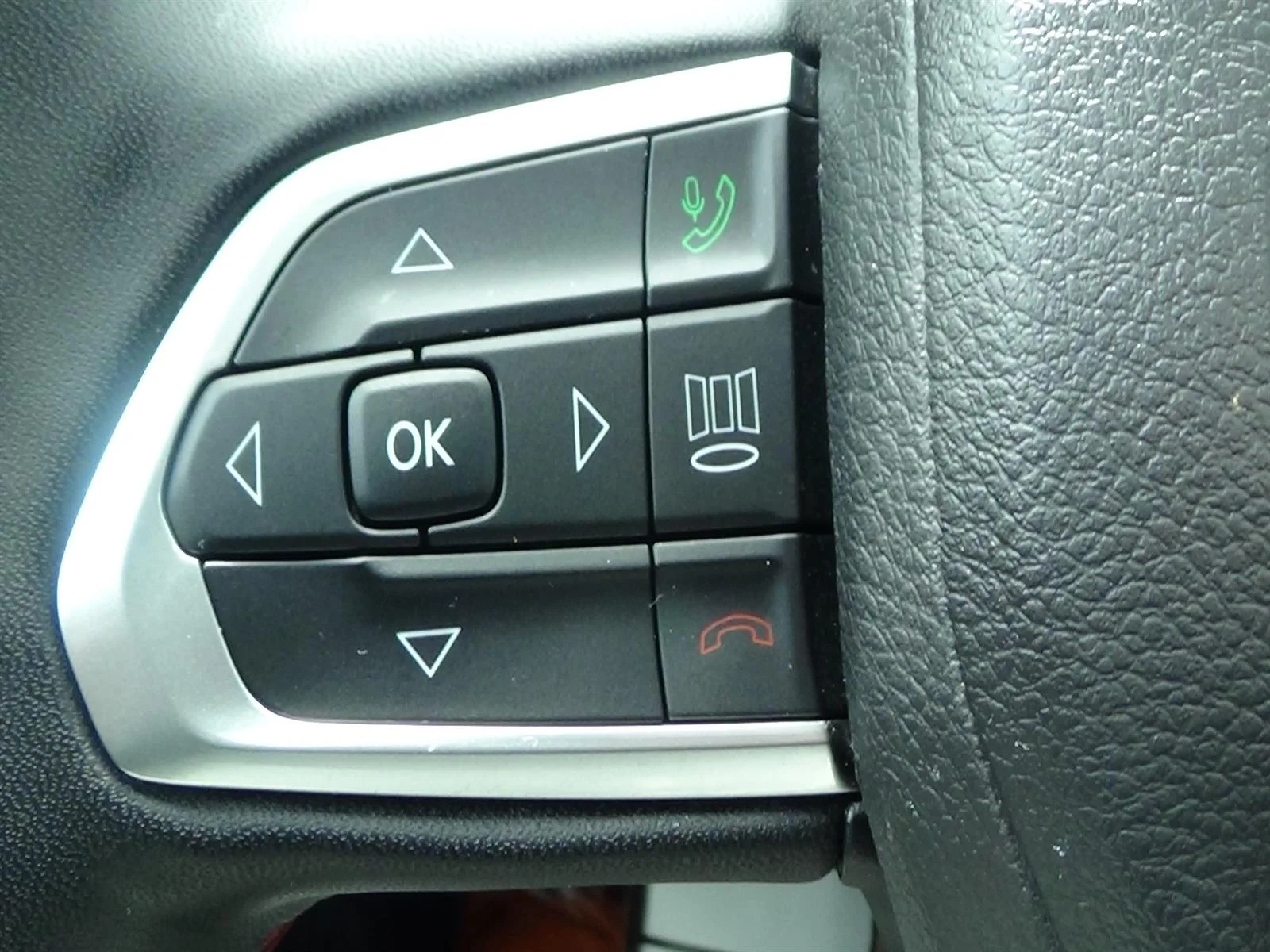 Certified Used 2024 Red Hot Pearl Coat (pr6) Jeep Trailhawk image 23