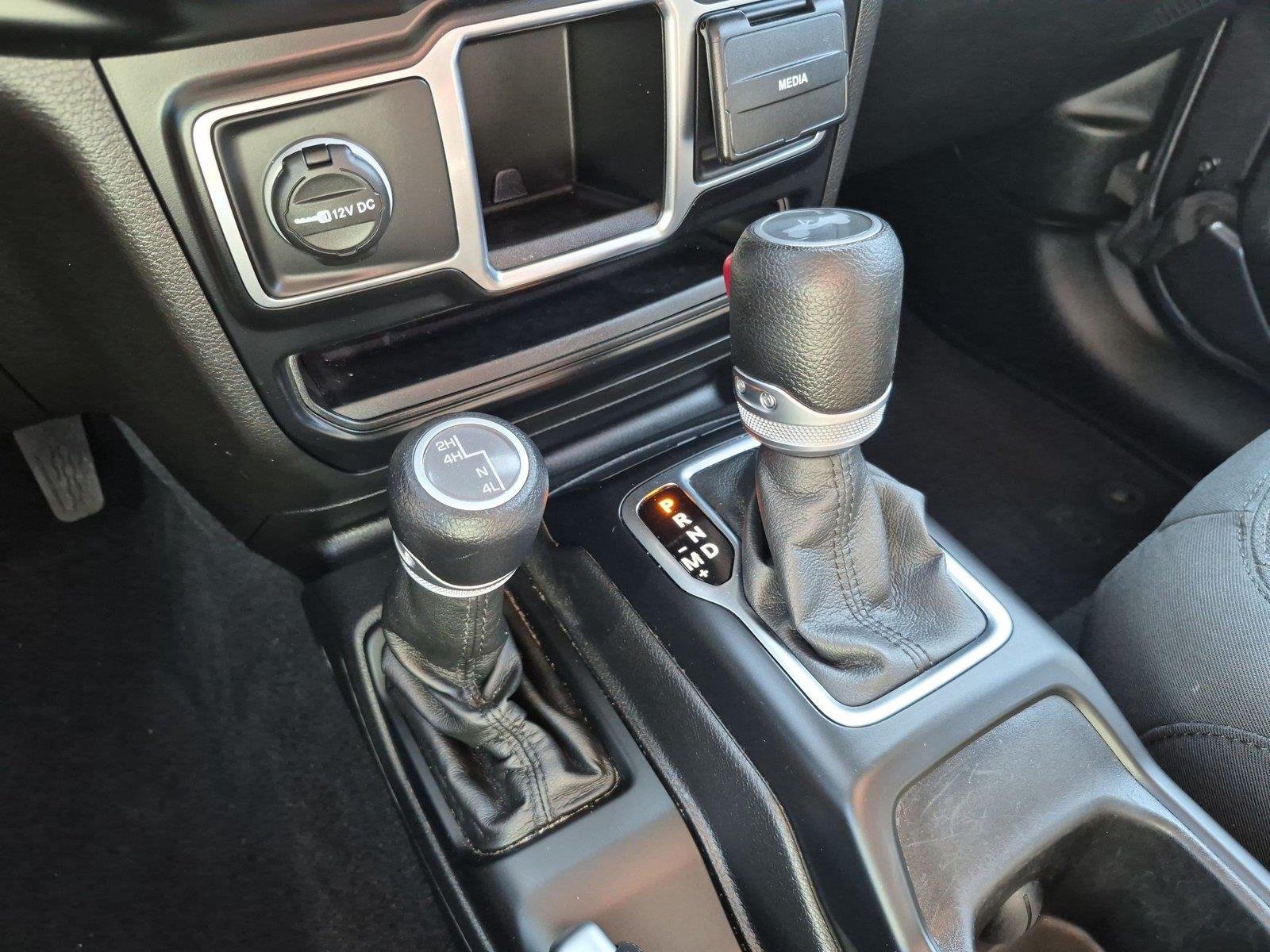 Used 2022 Granite Crystal Metallic Clearcoat Jeep Unlimited Sport image 23