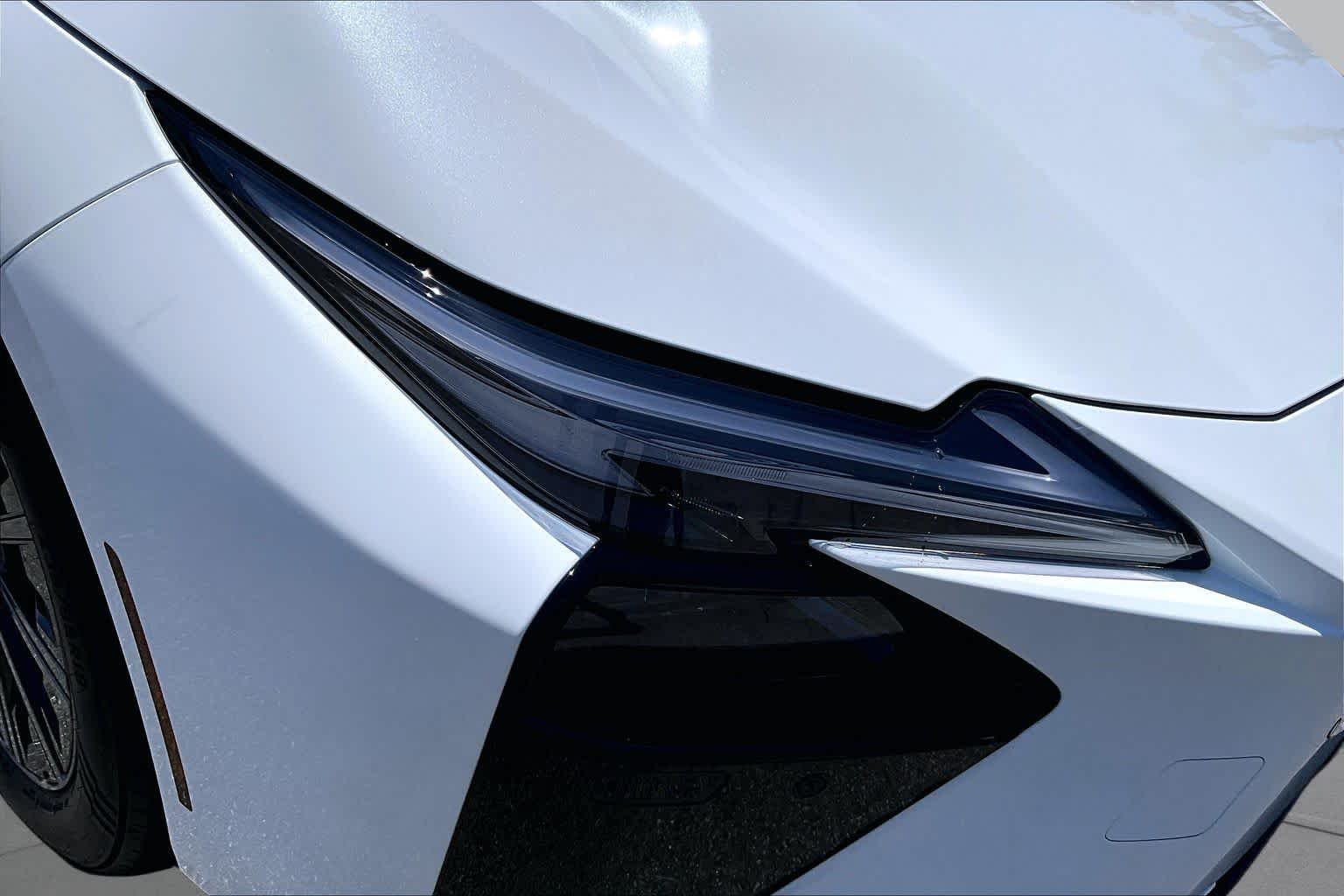 New 2026 Ultra White Lexus PREMIUM image 21