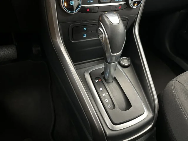 Used 2021 Black Ford SE image 26