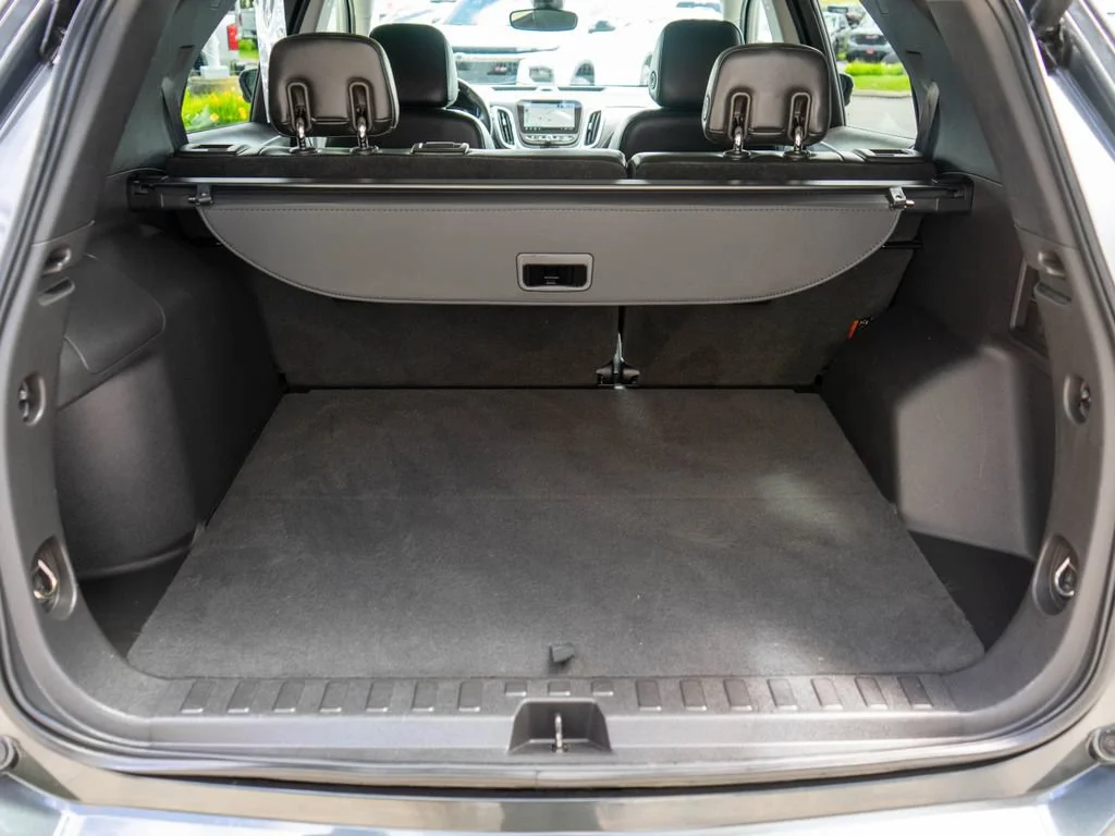 Used 2019 Gray Chevrolet Premier image 35