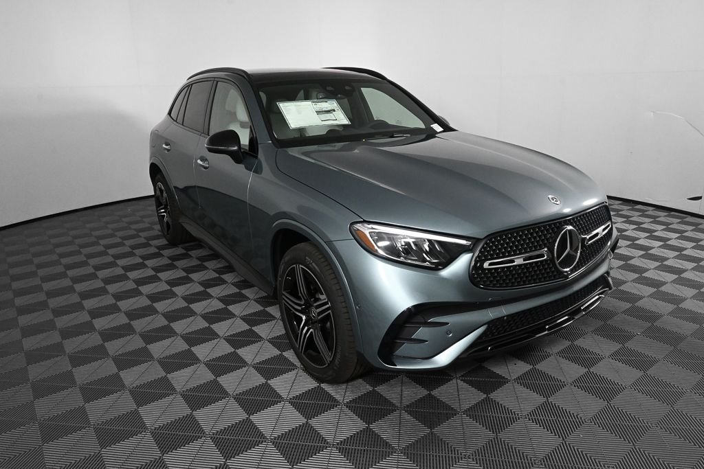 New 2026 Verde Silver Metallic Mercedes-Benz GLC 300 image 24