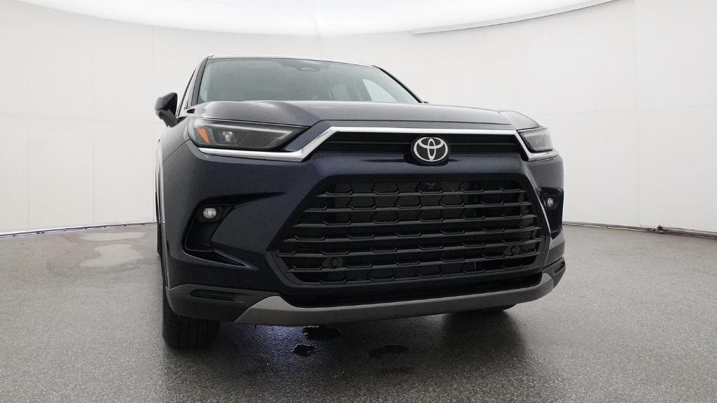 New 2026  Toyota Platinum image 2