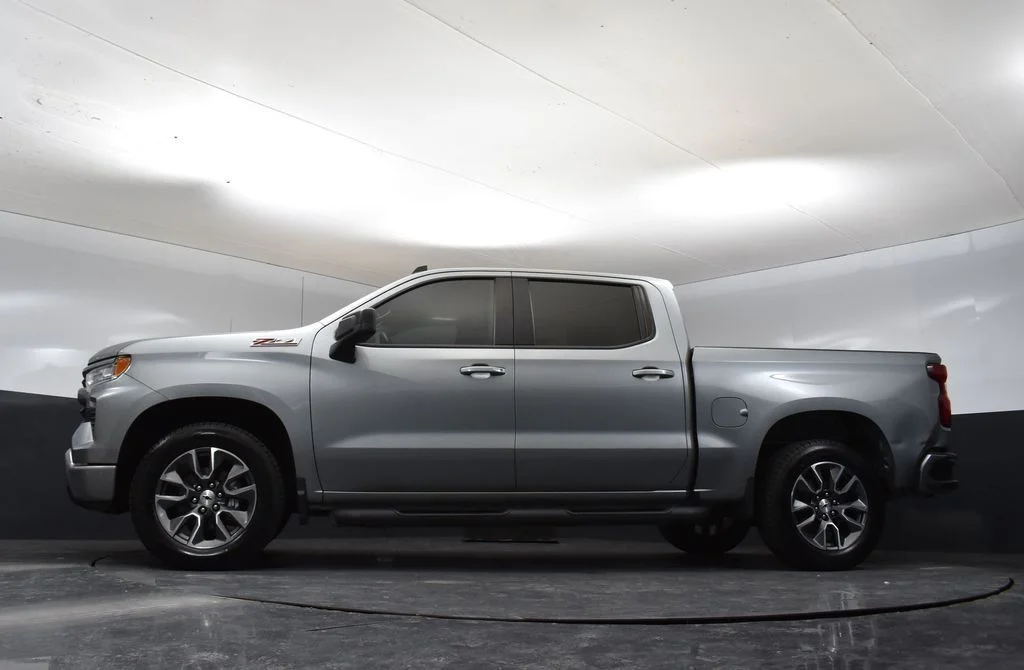 Used 2024 Gray Chevrolet RST image 32