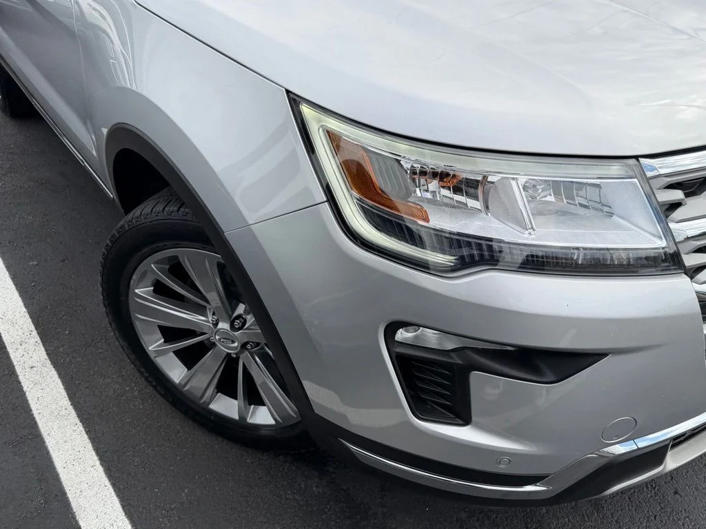 Used 2018 Ingot Silver Ford Limited image 2