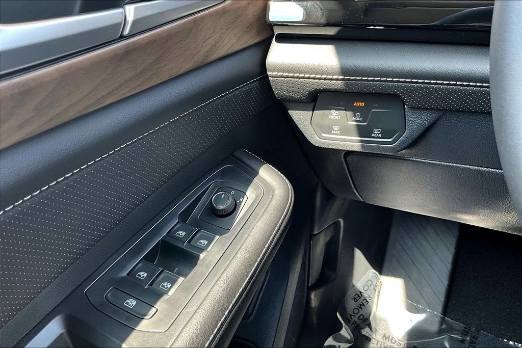 2026 Volkswagen Atlas SE w/Tech - Photo 12