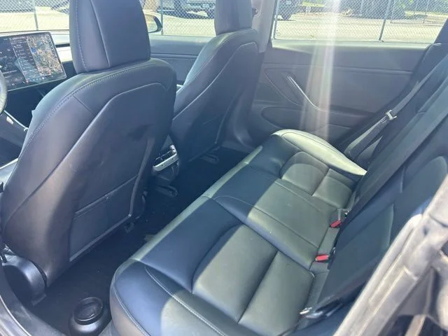 Used 2018  Tesla Long Range image 12