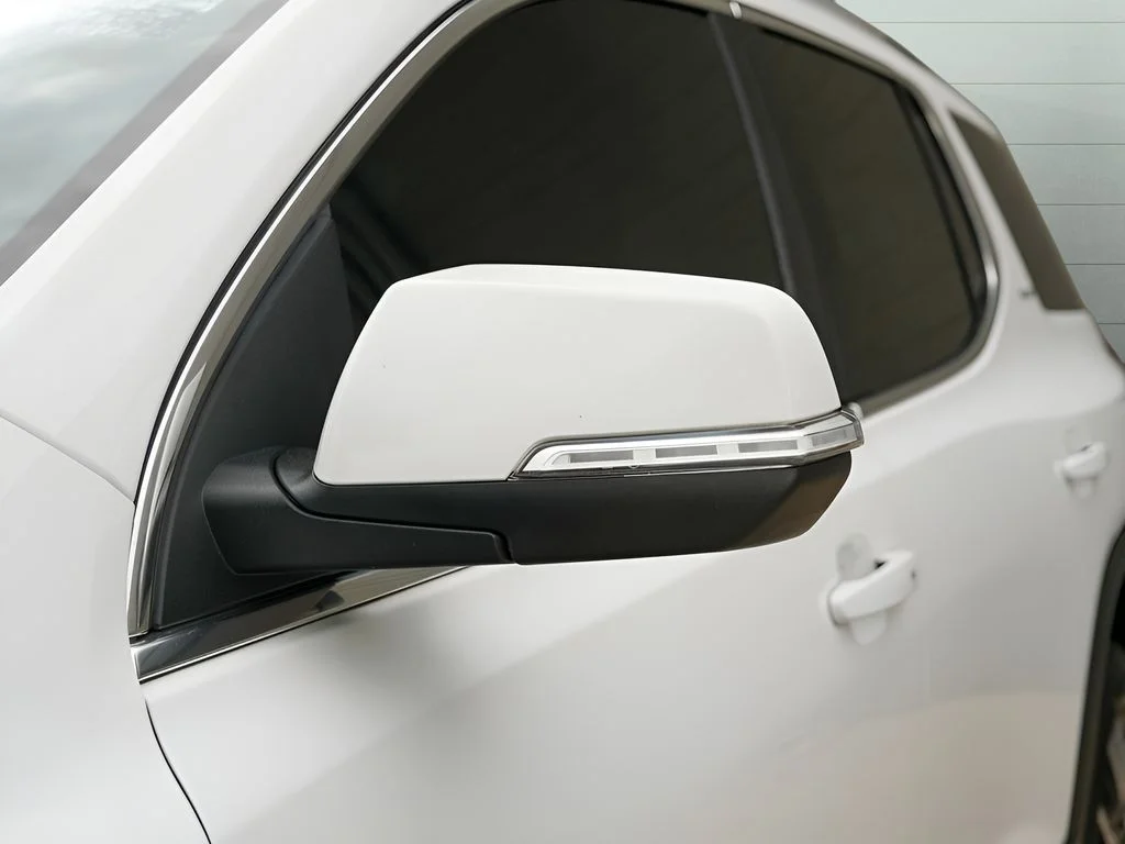 Used 2022 White GMC SLE image 15