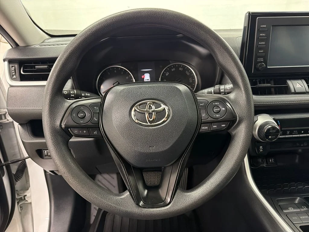 Certified Used 2019 White Toyota XLE image 20