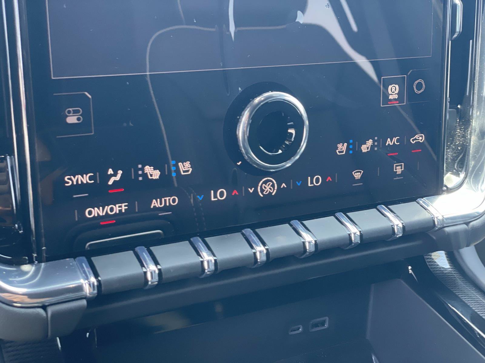 New 2026 Sterling Metallic GMC Elevation image 15