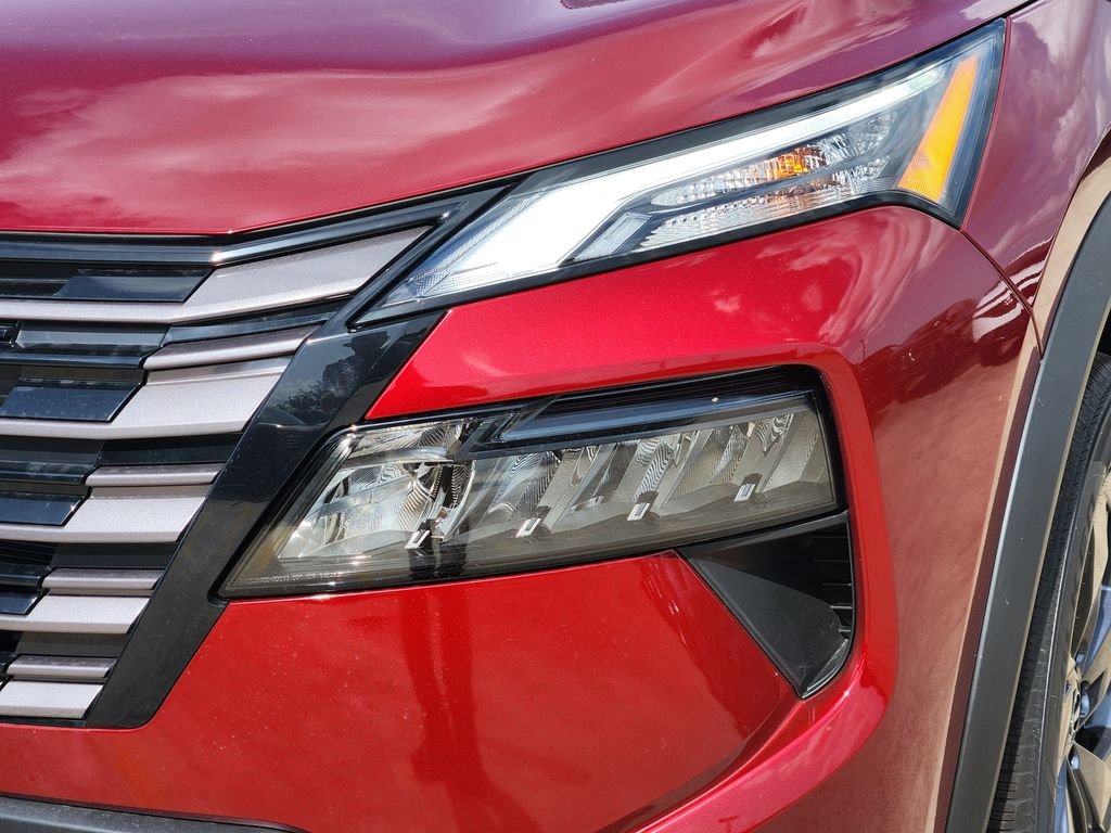 New 2026 Scarlet Ember Tintcoat Nissan SV image 8