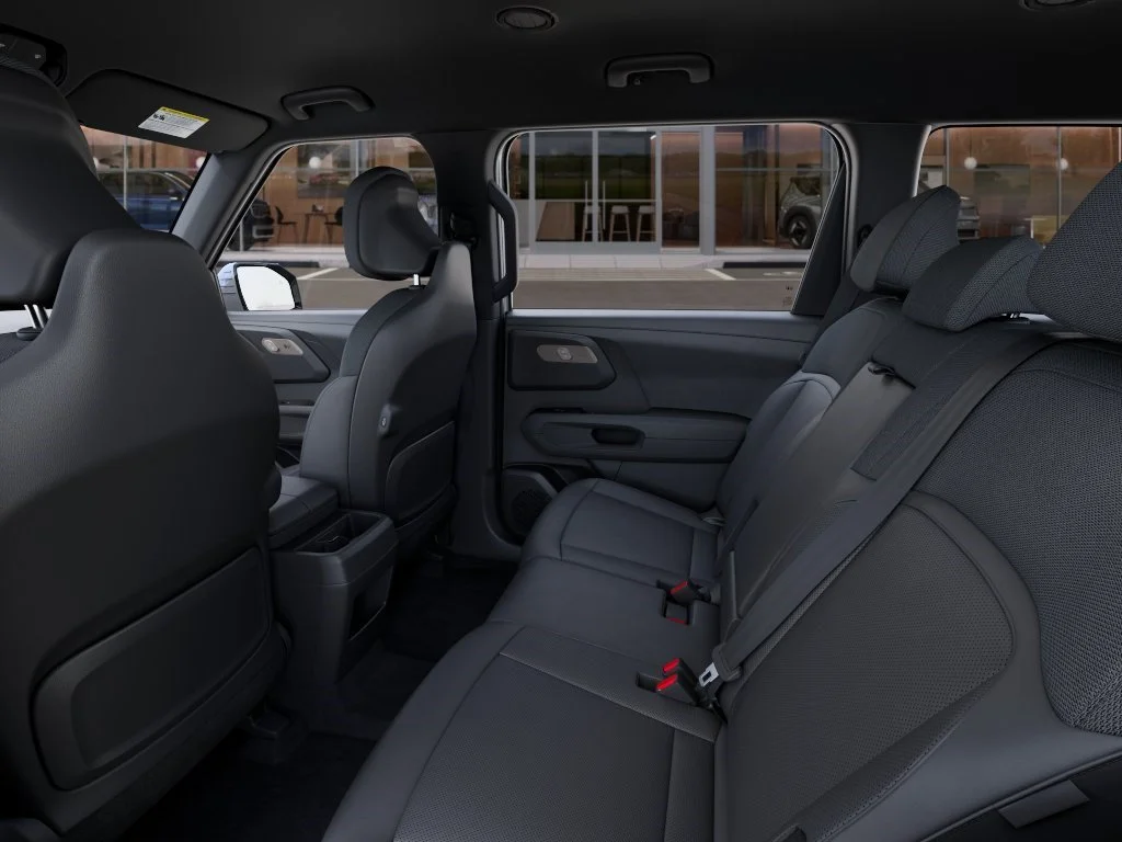 New 2027 Glacial White Pearl Kia LX image 9