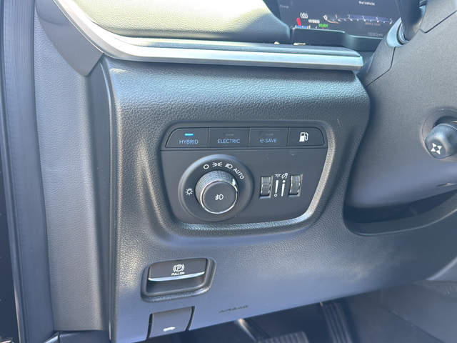 Used 2025 Black Jeep 4xe image 28