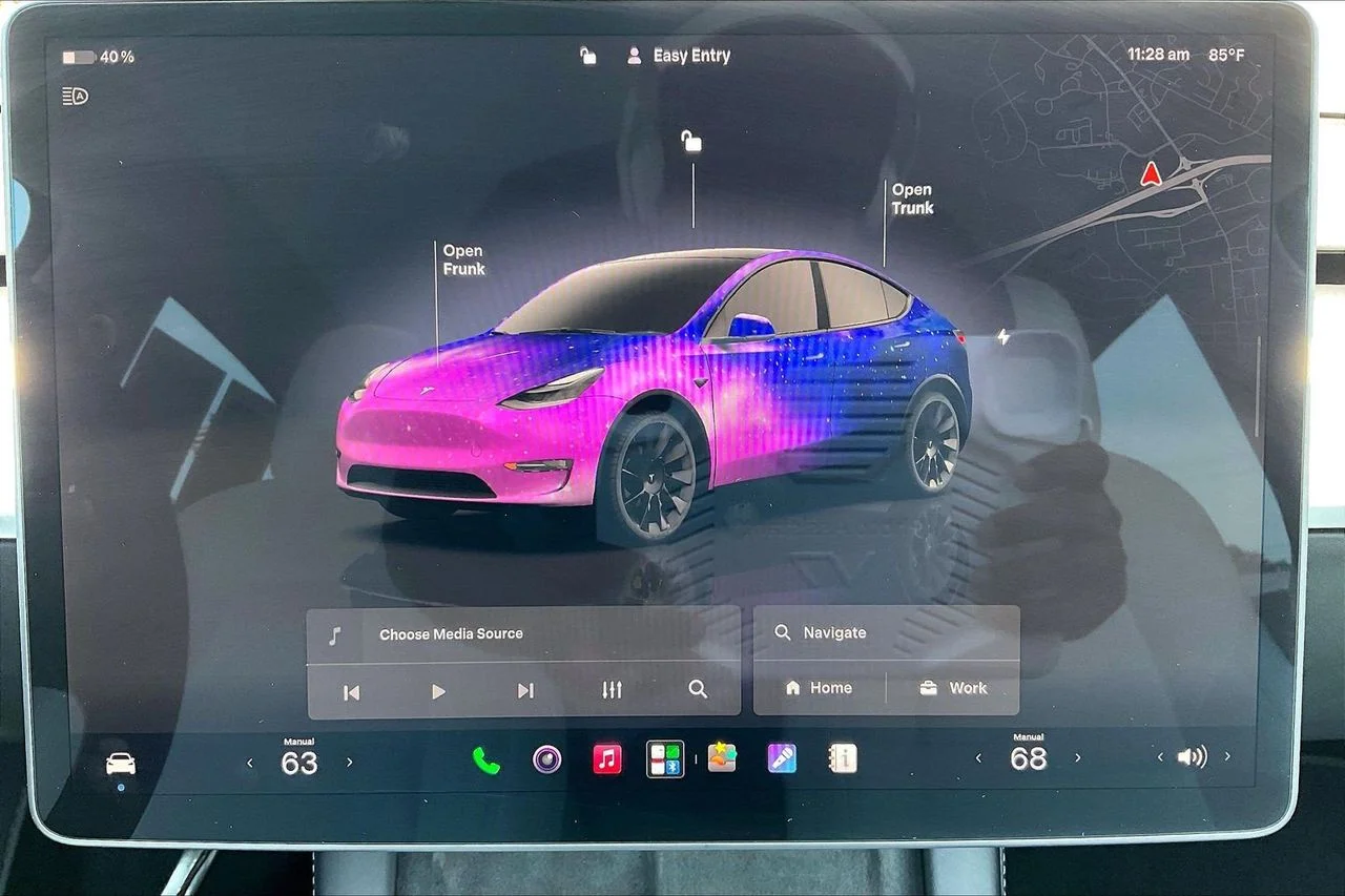 Used 2022  Tesla Long Range image 29